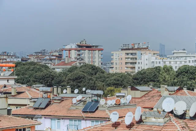 Merkezi Uydu Sisteminde Sinyal Kaybı: Yağışta Görüntü Neden Gider?